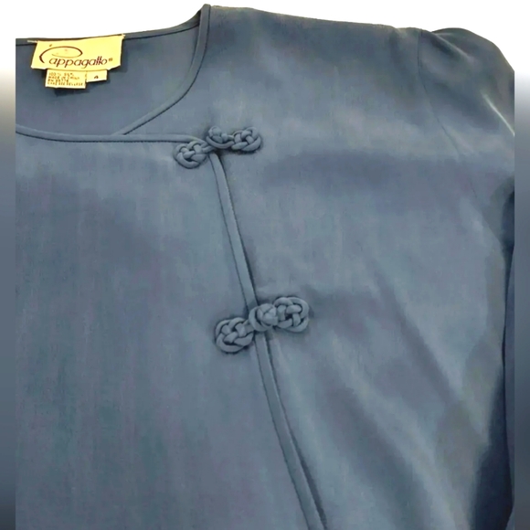 Cappagallo Vintage Long Sleeve 100% Silk Blouse Size 4 Toggle Buttons - Picture 5 of 7